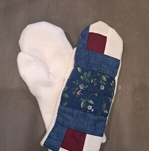 Upcycled Quilt mittens